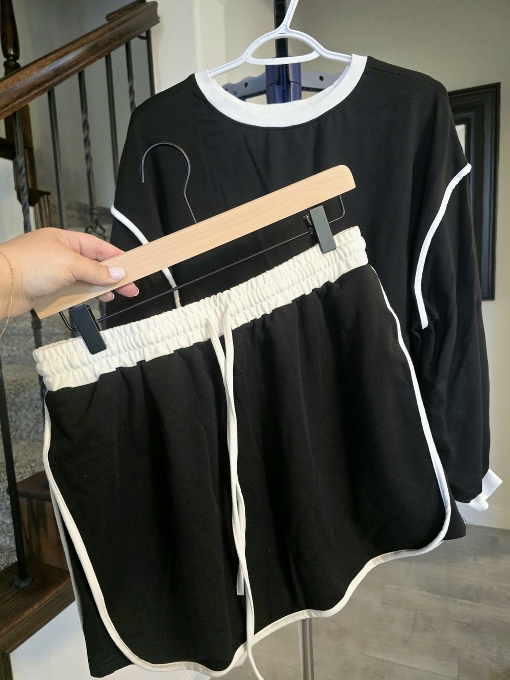 Black & White Contrast Trim Sweatshirt & Shorts Lounge Set Size L